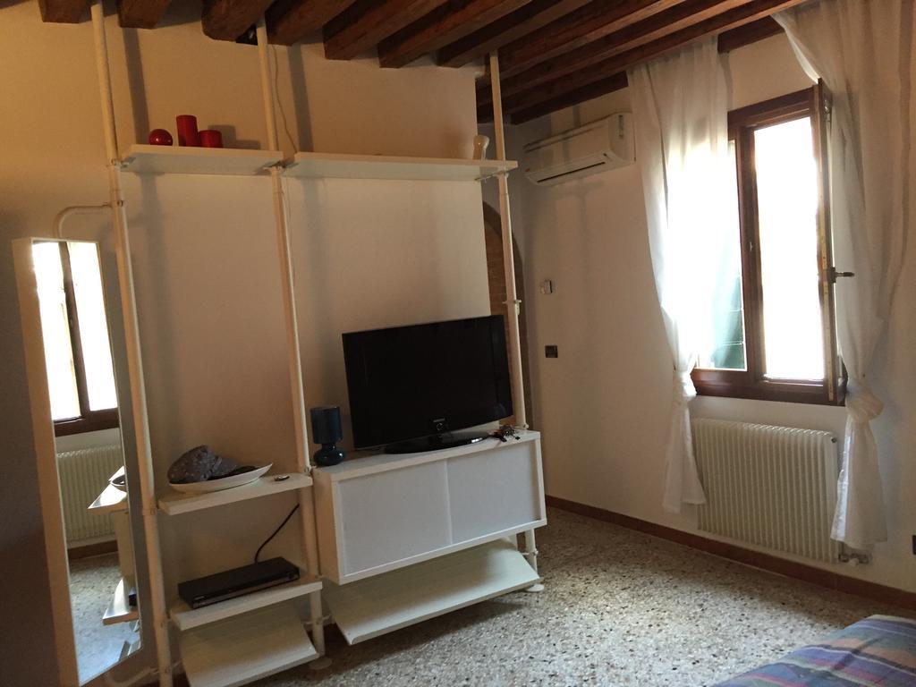 Homesweethome Venice Room photo