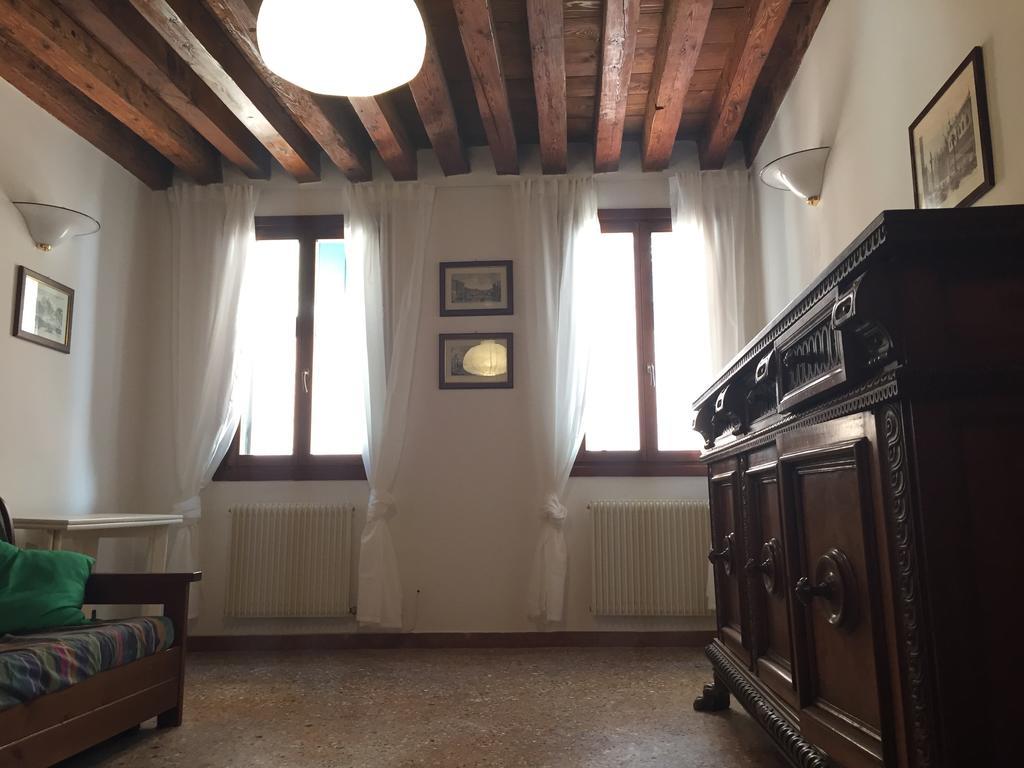 Homesweethome Venice Room photo